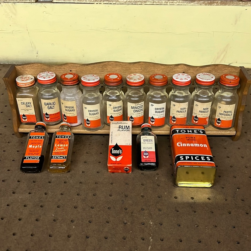 Vintage Tones Spice bottles